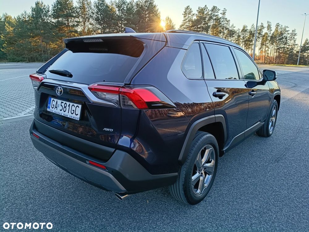 Toyota RAV4 - 3