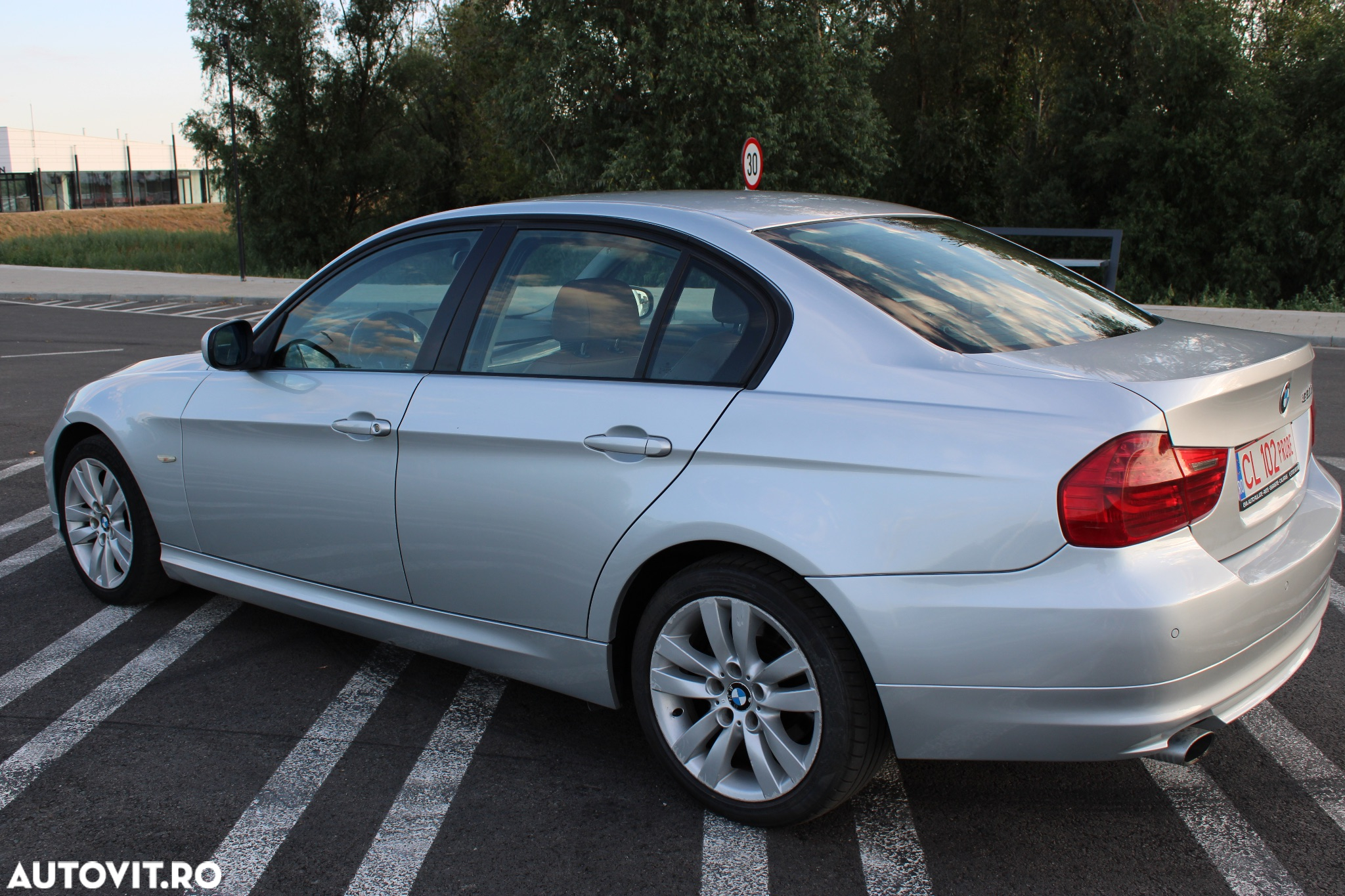BMW Seria 3 320d DPF Aut. - 23