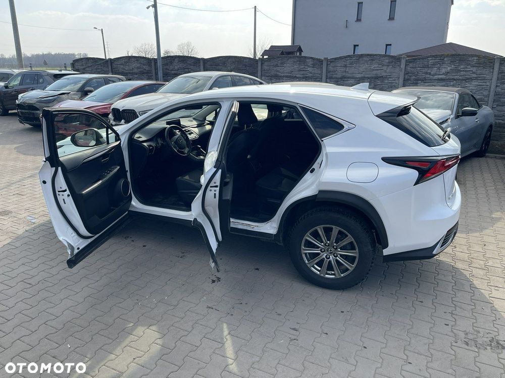 Lexus NX 300h - 5