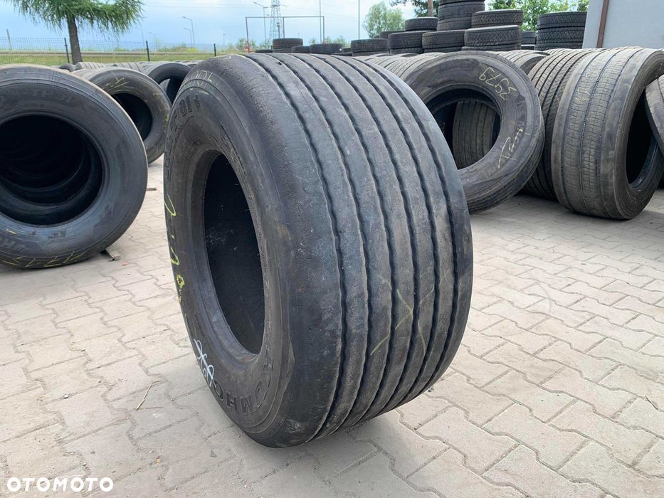 445/45R19.5 Opona KUMHO KLT01+ 8-9mm Naczepa Mega KLT 01 - 1
