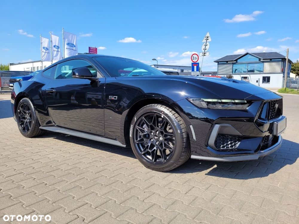 Ford Mustang - 5