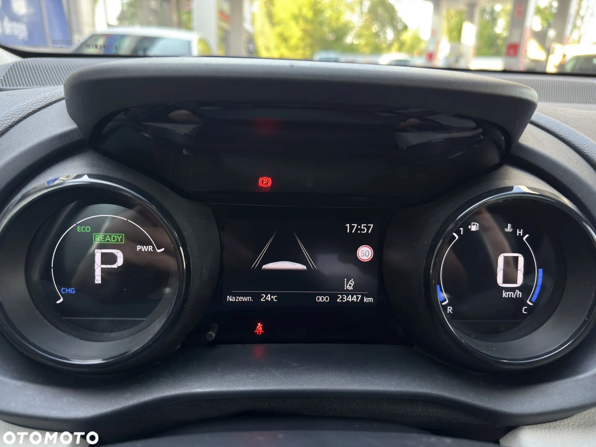 Toyota Yaris Hybrid 116 1.5 VVT-i Black&White - 21