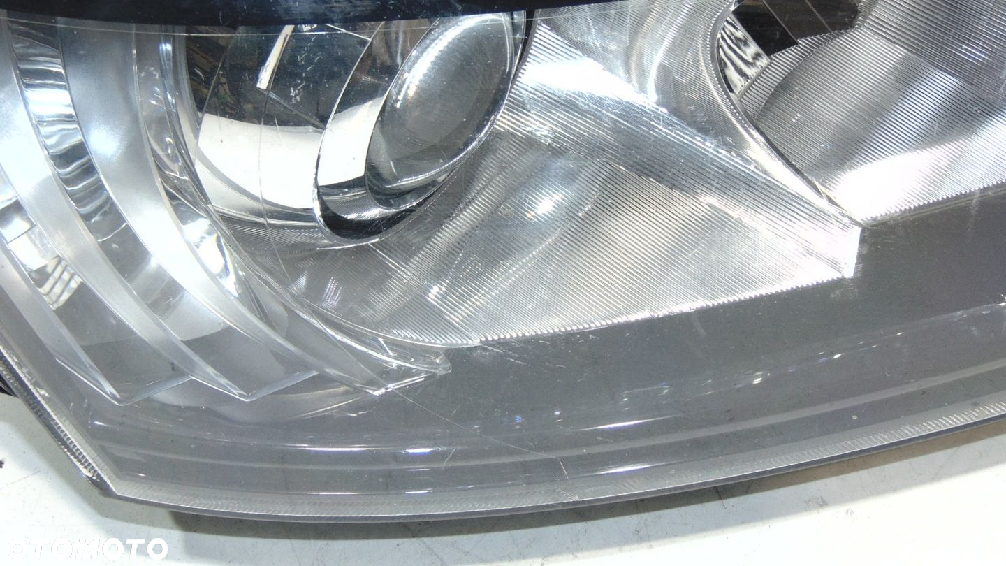 SKoda Yeti lift lampa prawa przód xenon 12-17r - 2