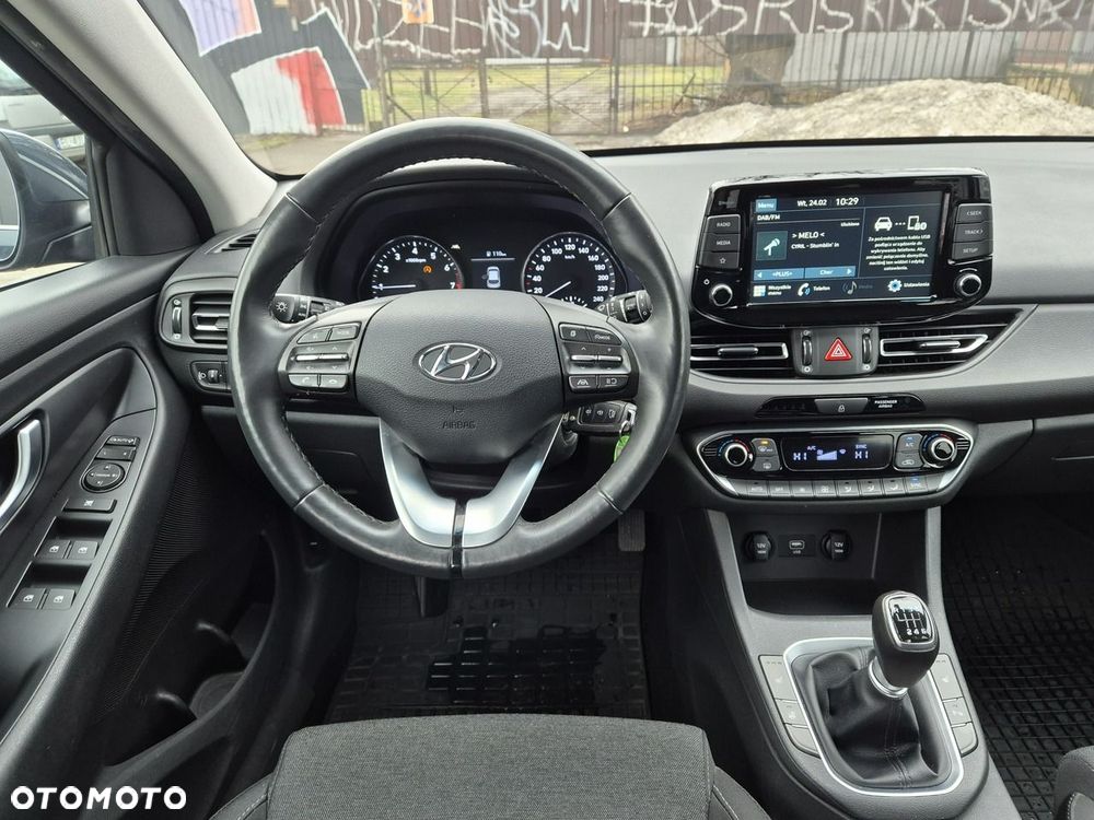 Hyundai i30 1.5 T-GDI 48V Smart - 37