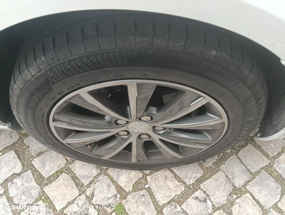 Peugeot 308 1.6 e-HDi Allure J17 - 9