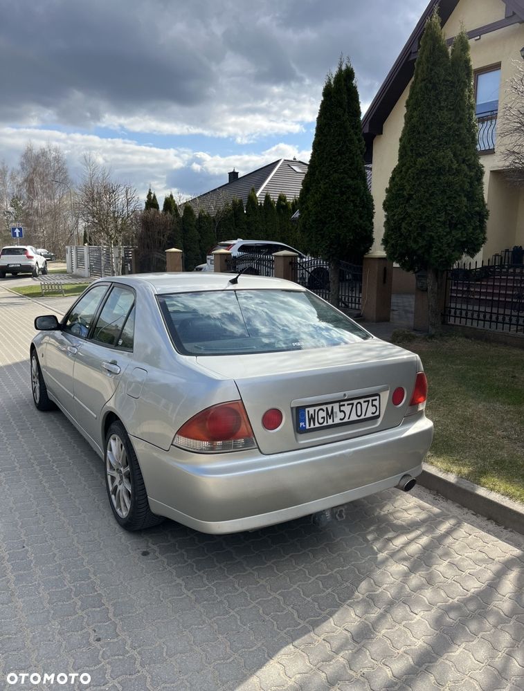 Lexus IS 200 Classic - 3