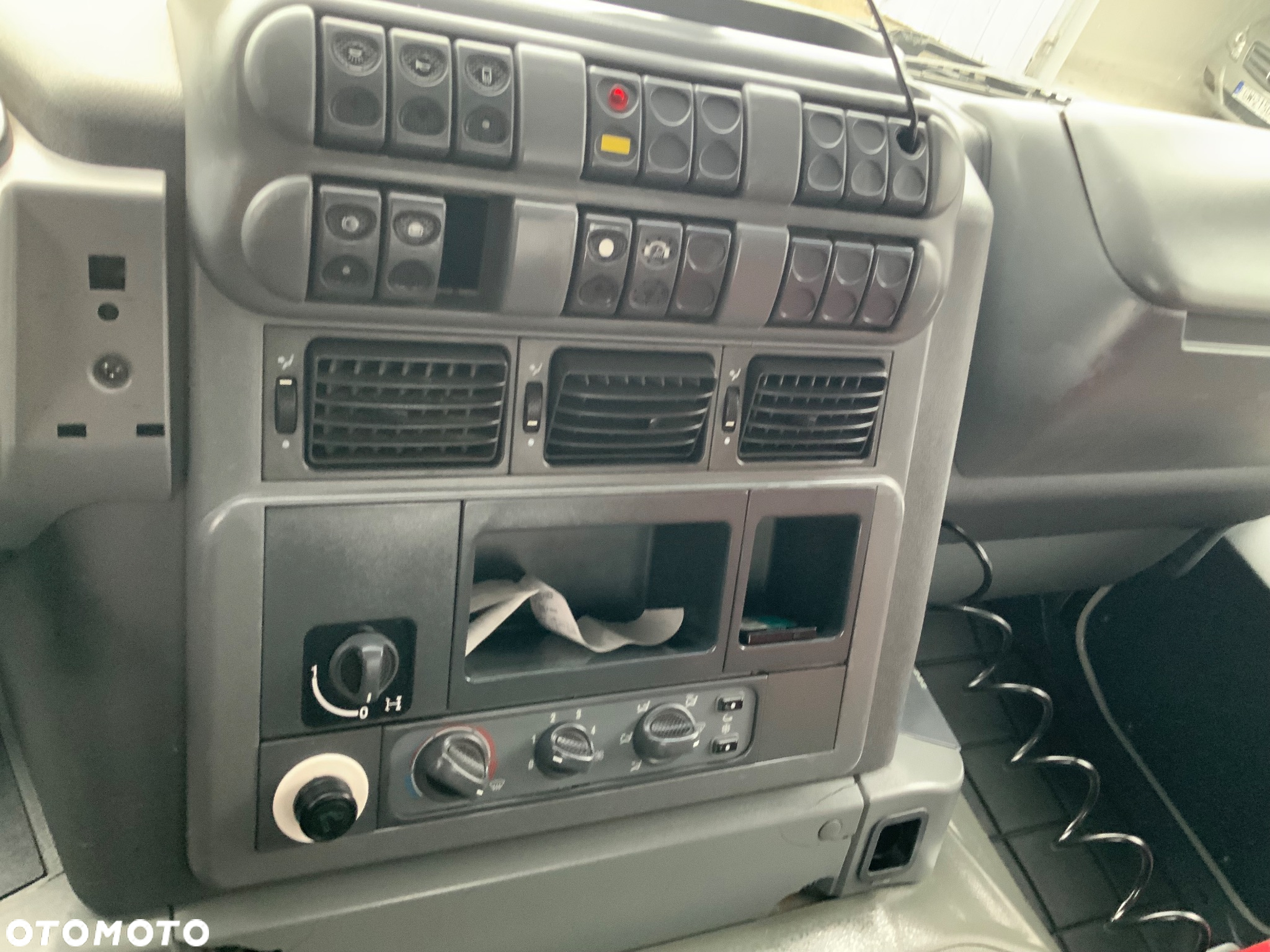 Iveco 190s36 Stralis - 12