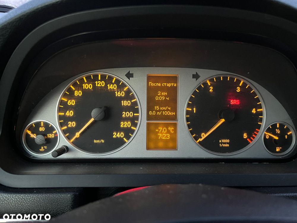 Mercedes-Benz Klasa B 180 CDI - 31