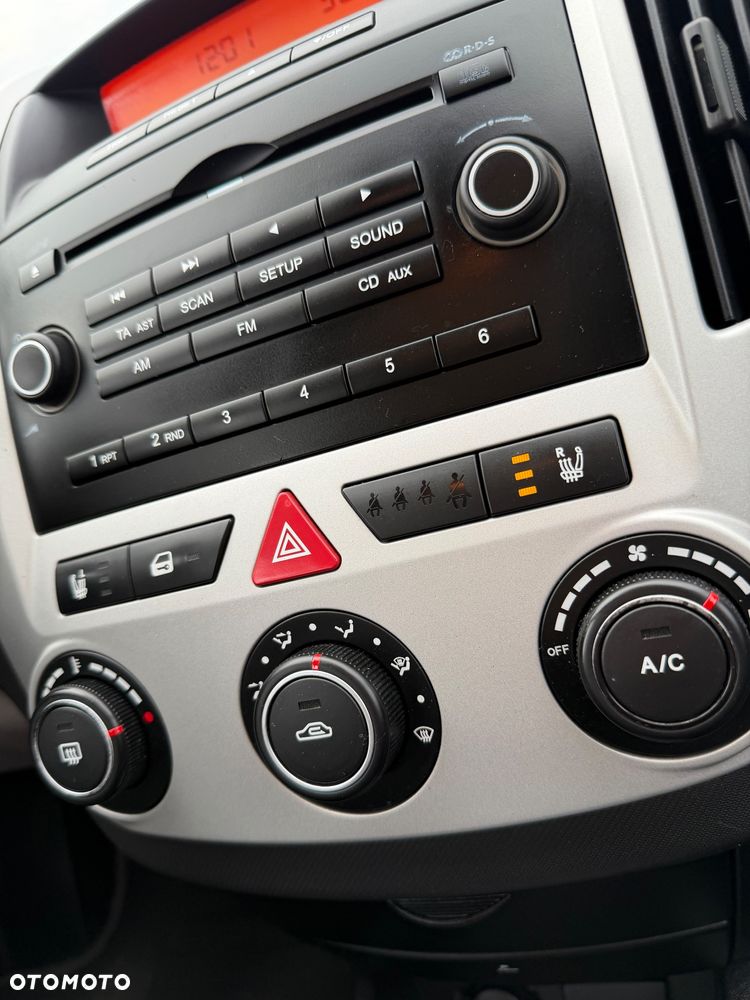 Kia Ceed 2.0 CVVT Spirit - 15