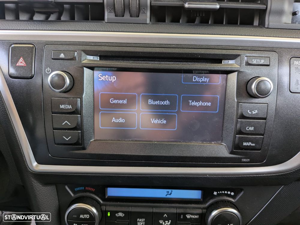 Toyota Auris Touring Sports 1.4 D-4D Com+P.Sport - 14