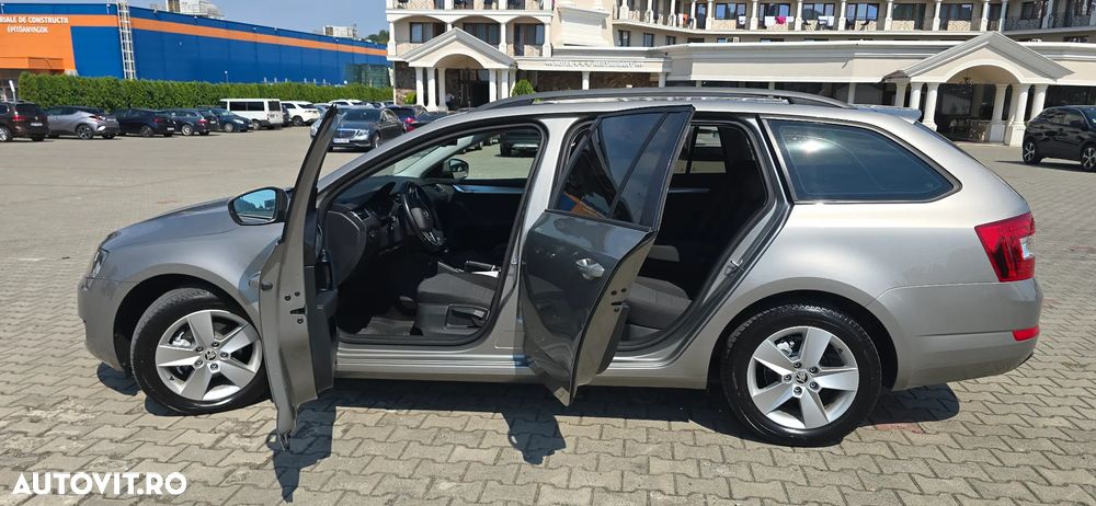 Skoda Octavia 1.6 TDI Ambiente DSG - 3