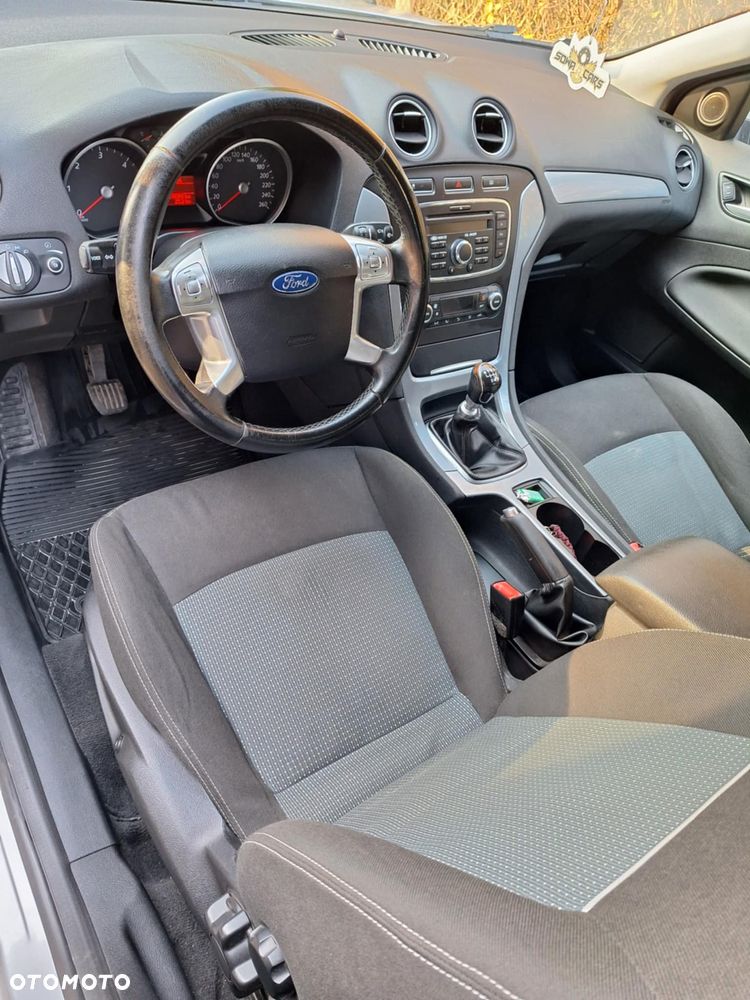 Ford Mondeo 2.0 TDCi Trend - 12