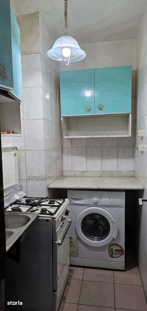 Metrou La 2 Minute Garsoniera Etaj Intermediar - Imagine principală: 3/4