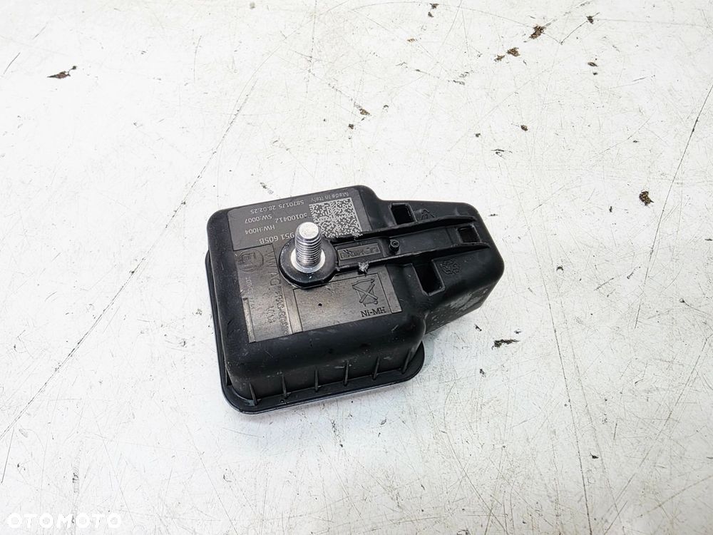 KLAKSON SYGNAŁ ALARMU AUDI A3 8Y A4 B9 A5 A6 5Q0951605B - 3