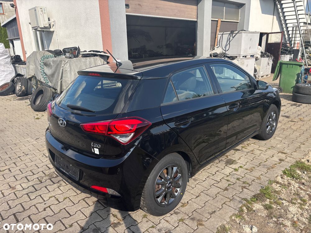 Hyundai i20 - 8