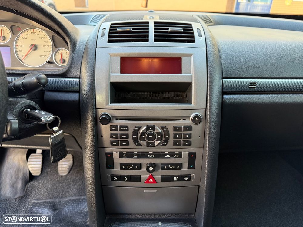 Peugeot 407 SW 2.0 HDi Executive - 28
