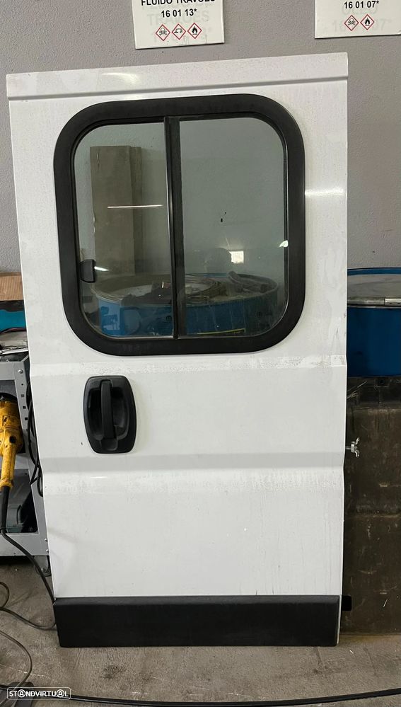 Porta Trás Direita Opel Movano Ano 2023 - 1