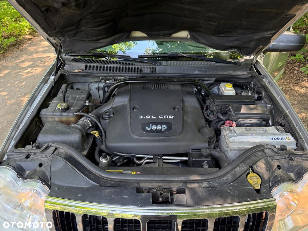 Jeep Grand Cherokee - 17
