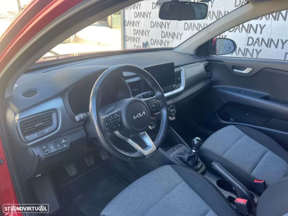 Kia Stonic - 8