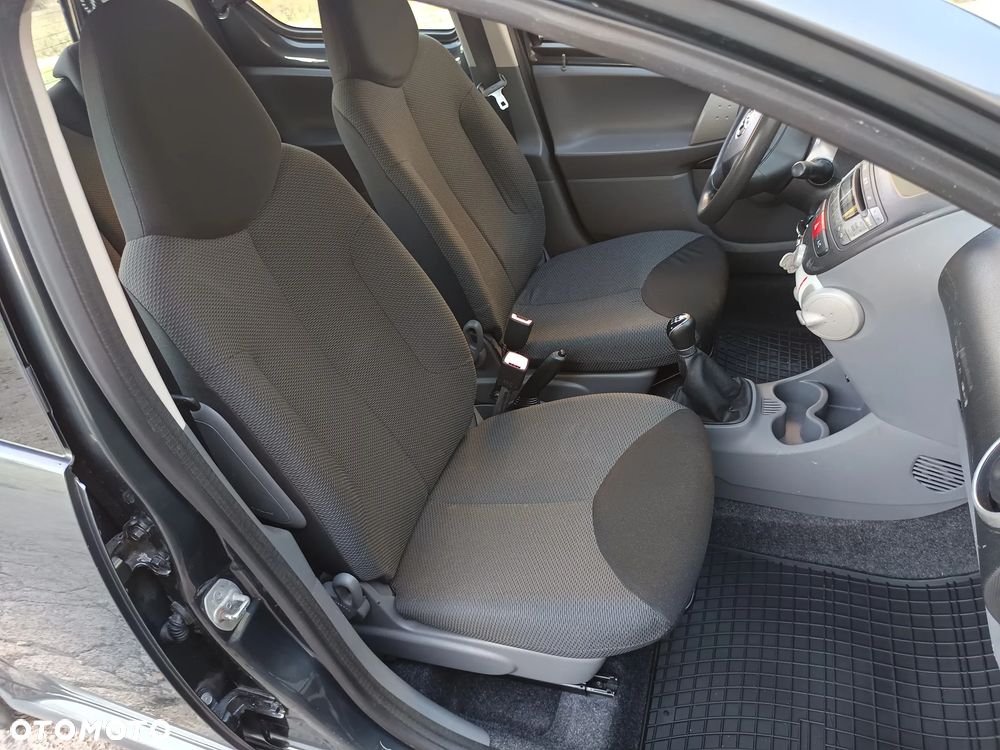 Toyota Aygo Black - 10
