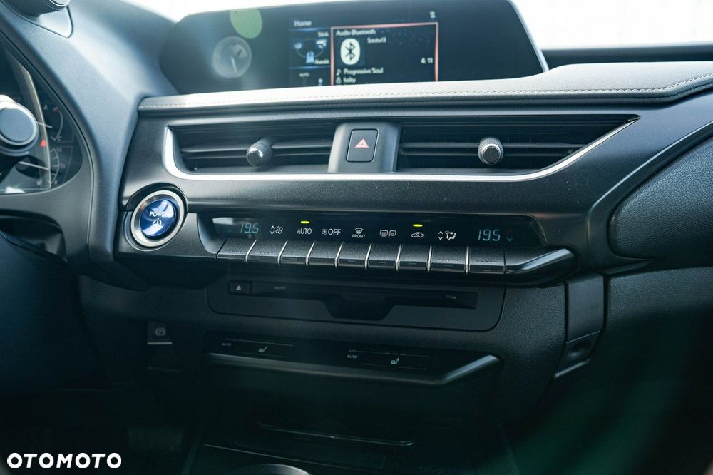 Lexus UX 250h GPF F Impression 2WD - 30