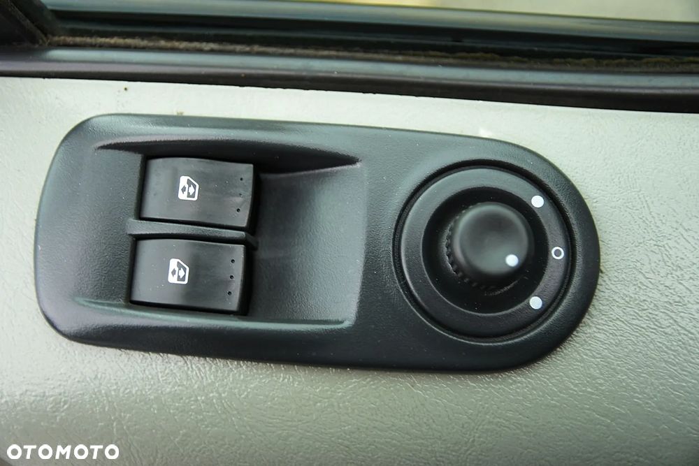 Renault TRAFIC 2.0 dCi 115KM * LONG * Z Niemiec * KLIMA * IDEALNY STAN! - 29