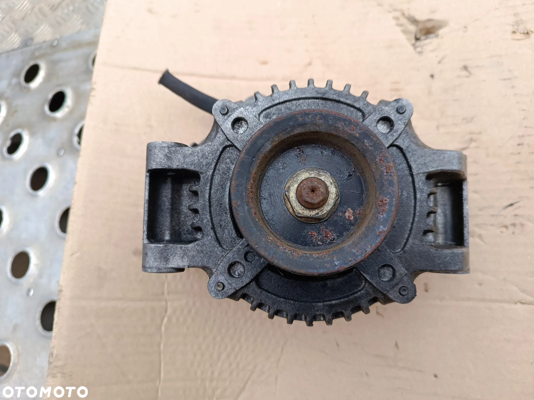 Chrysler Sebring 2 II 2.7 v6 benzyna - Alternator Denso 04606 755AA 421000 0061 - 8