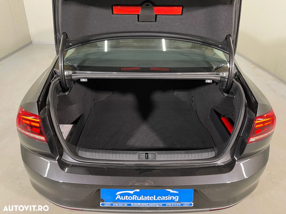 Volkswagen Passat 2.0 TDI DSG Highline - 12