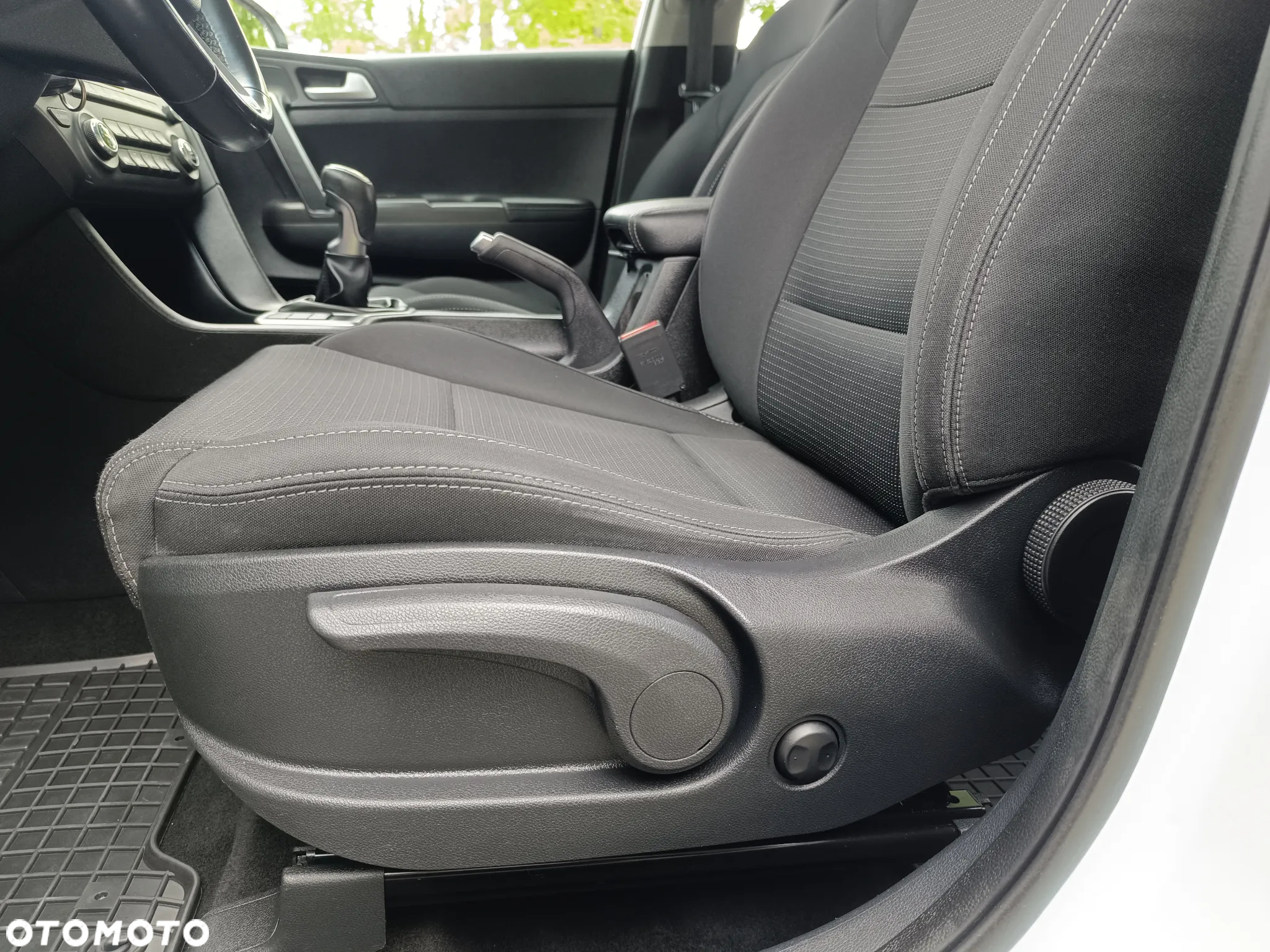 Kia Sportage 1.6 CRDI Black Edition Plus 2WD - 25