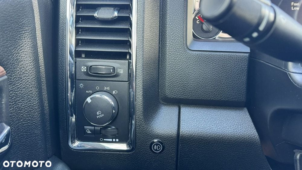 Dodge RAM - 40