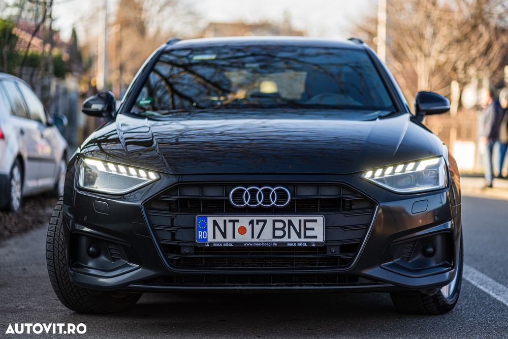 Audi A4 Avant 30 TDI S tronic S line - 1