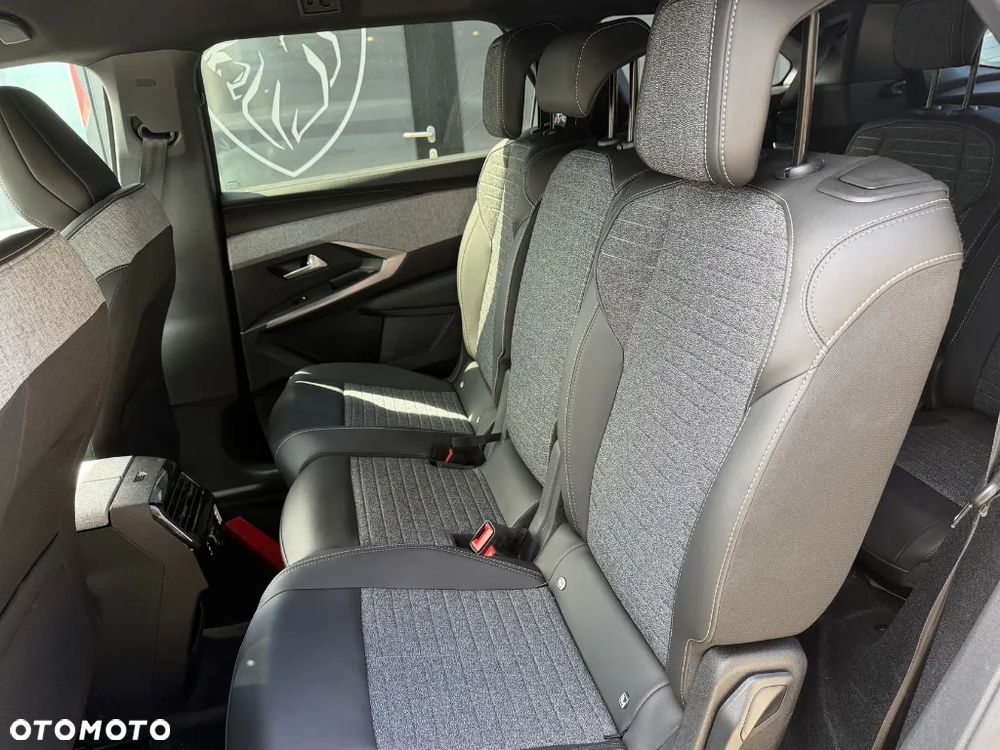Peugeot 5008 1.2 PureTech mHEV Business S&S e-DCS6 - 11