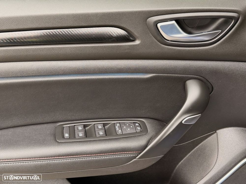 Renault Mégane 1.6 Plug-In R.S. Line - 21