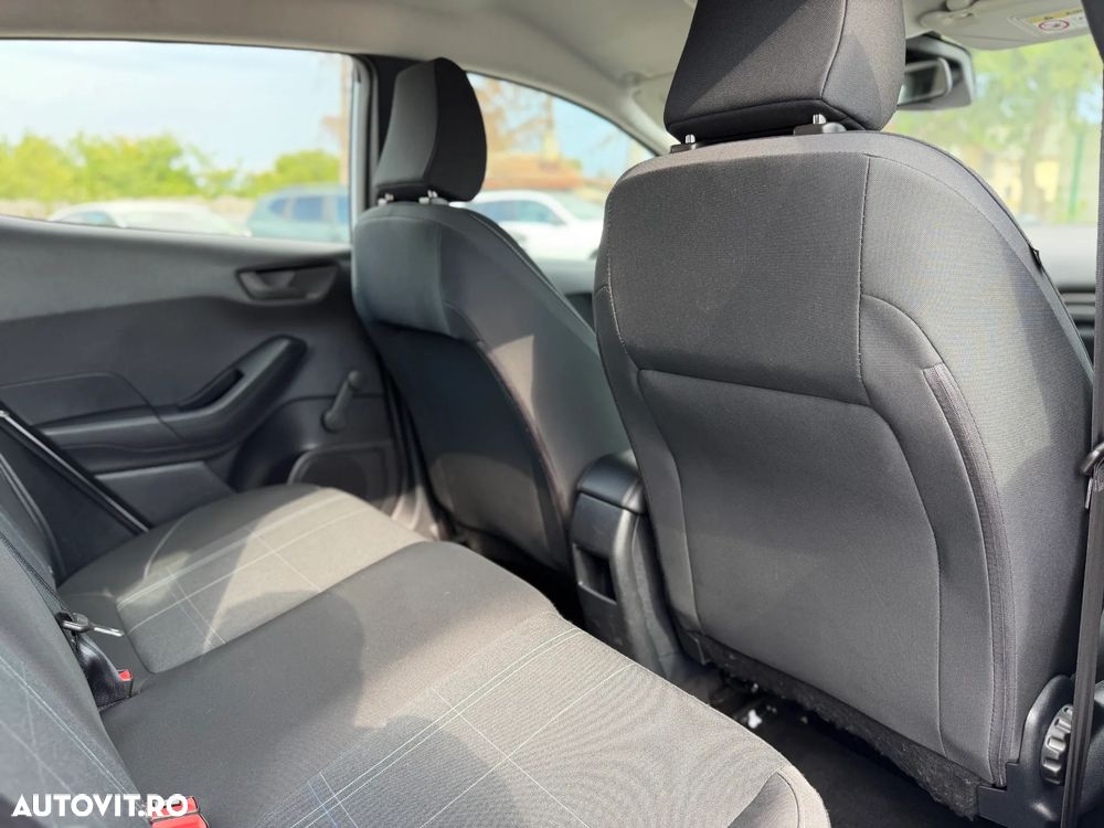 Ford Fiesta - 12