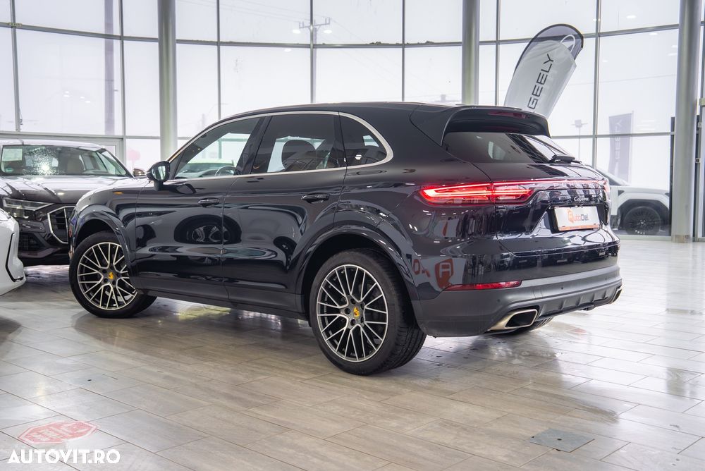 Porsche Cayenne Tiptronic S - 10