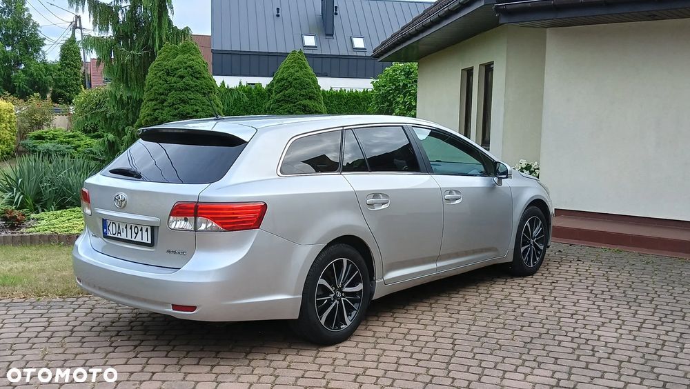 Toyota Avensis Touring Sports 1.8 Multidrive S Executive - 4