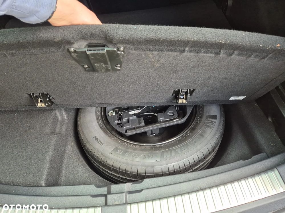 Renault Megane 1.3 TCe FAP Intens EDC - 29