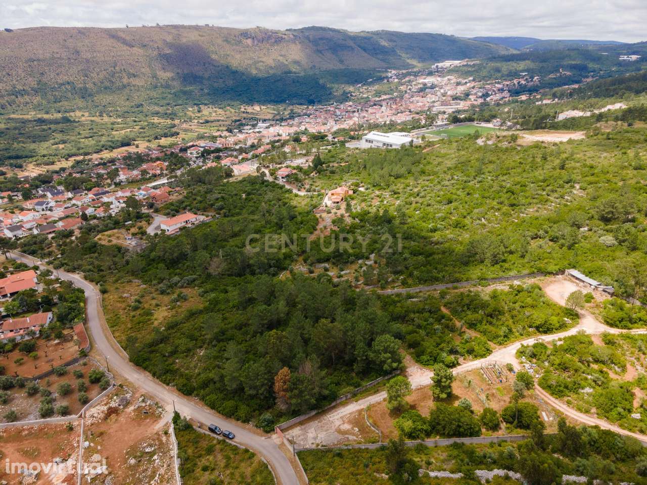 TERRENO PARA CONSTRUÇÃO - Grande imagem: 2/5