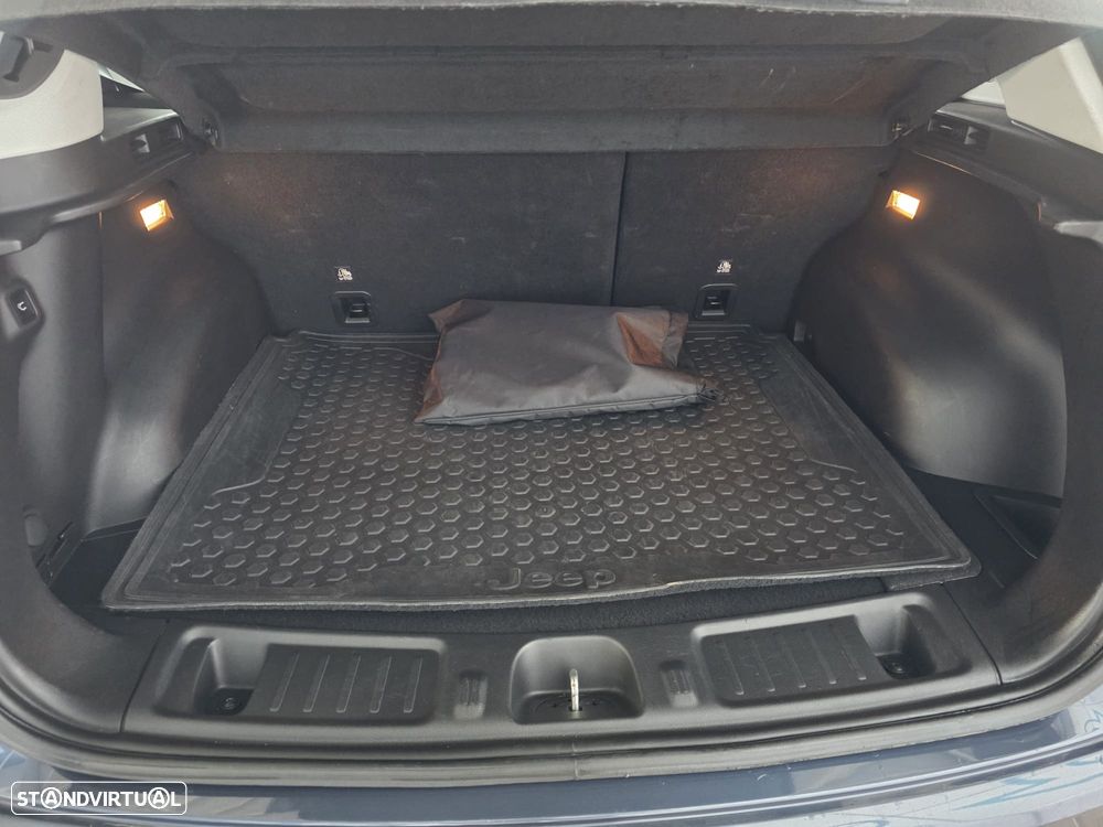 Jeep Compass 1.3 TG Trailhawk - 13