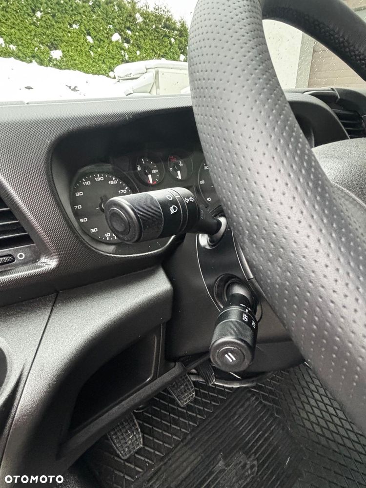 Iveco Daily 35C14 Kontener 8 Palet z windą - 11