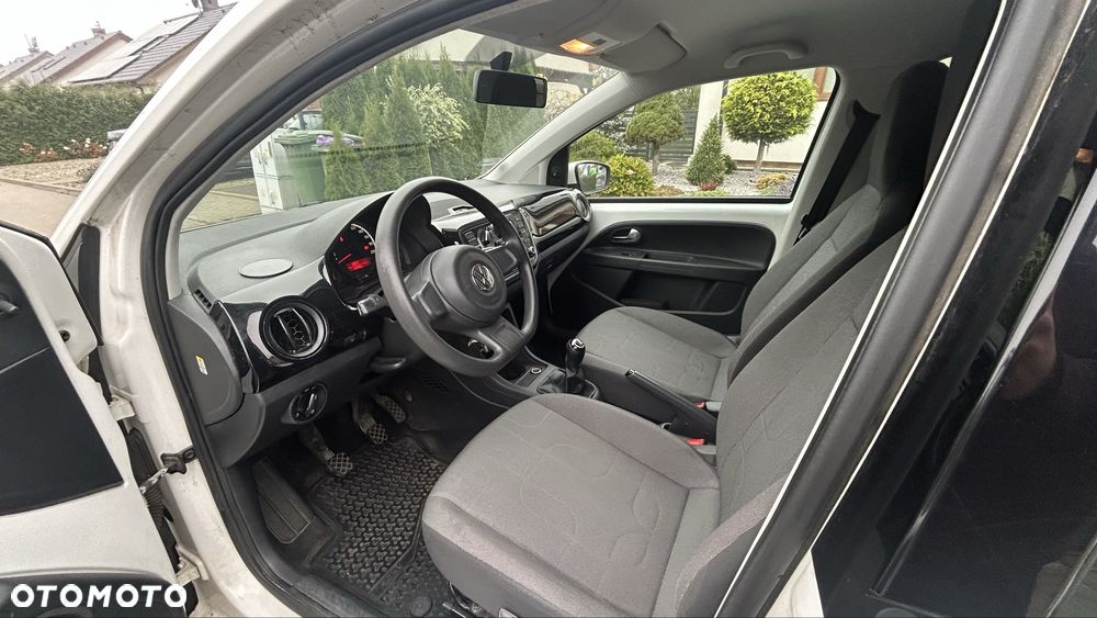 Volkswagen up! - 5