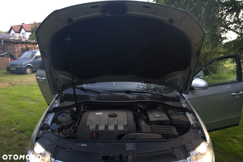 Volkswagen Passat 2.0 TDI 4Mot Highline - 16