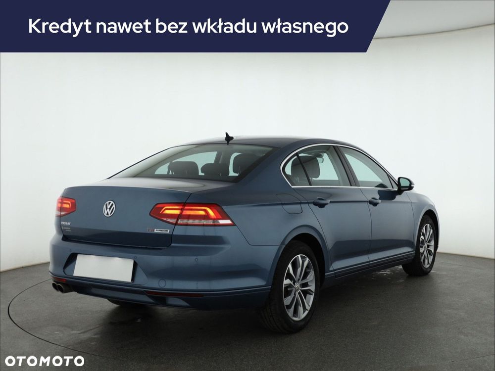 Volkswagen Passat - 7