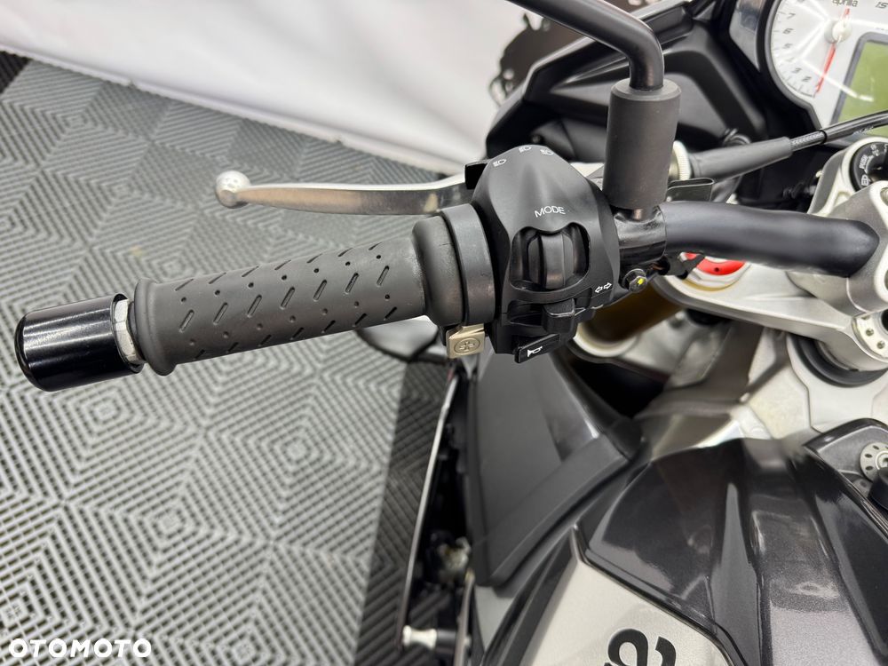 Aprilia Tuono - 25