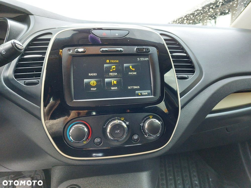 Renault Captur - 21