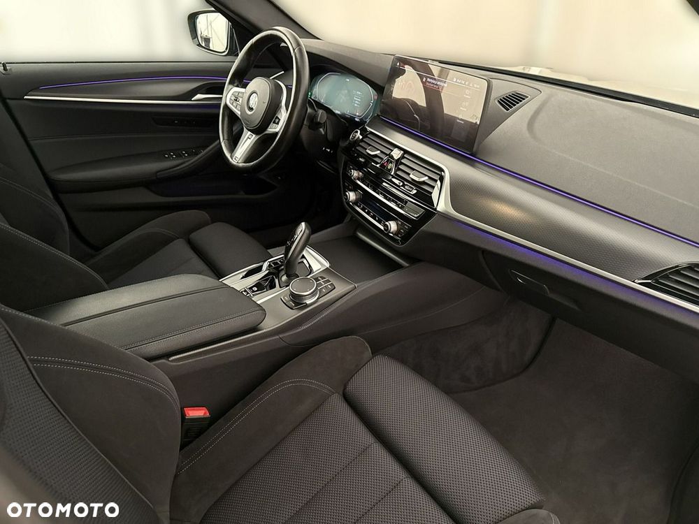 BMW Seria 5 - 22