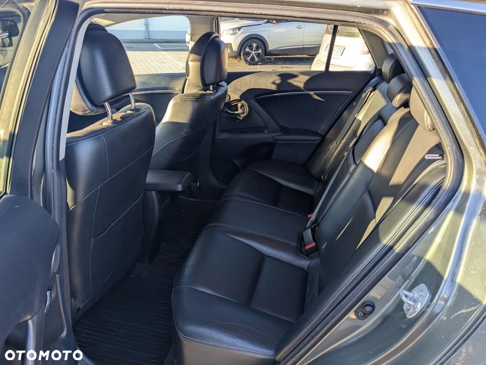 Toyota Avensis 2.2 D-CAT Prestige NAVI - 9