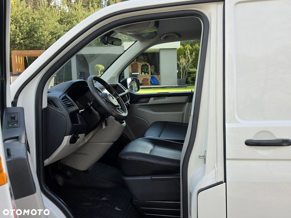 Volkswagen Transporter - 12
