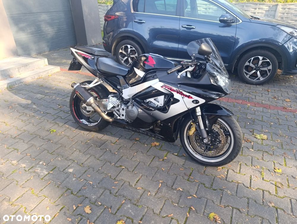 Honda CBR - 7