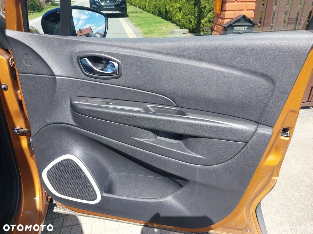 Renault Captur - 22